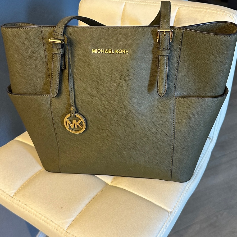 Michael Kors Green Tote Bag with Gold Accents and Saffiano Leather